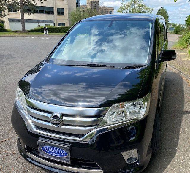 2011 Nissan Serena 2.0 Highway Star V selection 8 seats