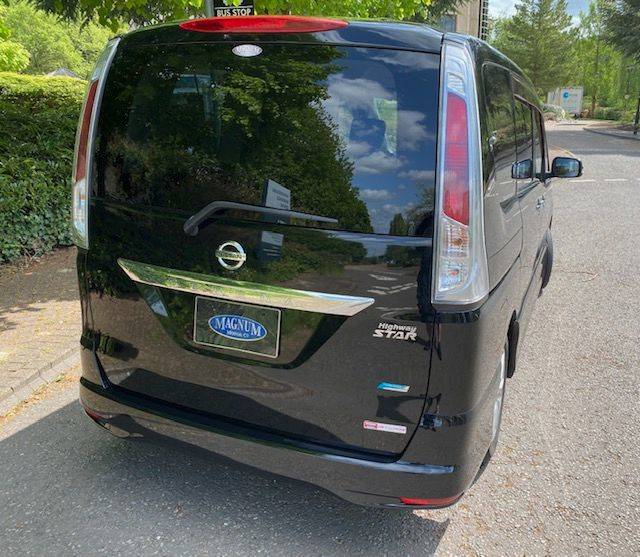 2011 Nissan Serena 2.0 Highway Star V selection 8 seats