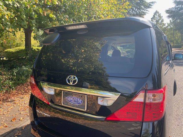 2012 Toyota Alphard 2.4 240X 8 Seats