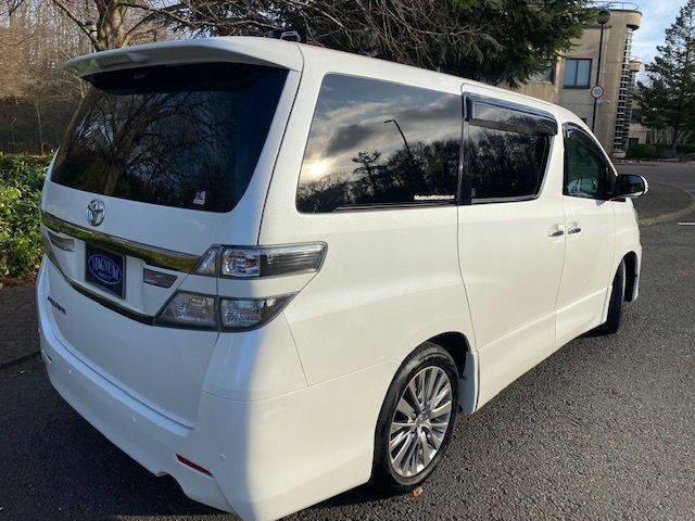 2013 Toyota Vellfire 2.4 Golden Eye Edition 7 Seats