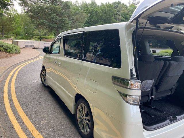 2011 Toyota Vellfire 2.4 Platinum Selection 2 7 Seats