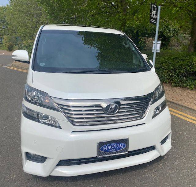 2011 Toyota Alphard 2.4 Vellfire Platinum Selection 2 Type Gold 7 Seats