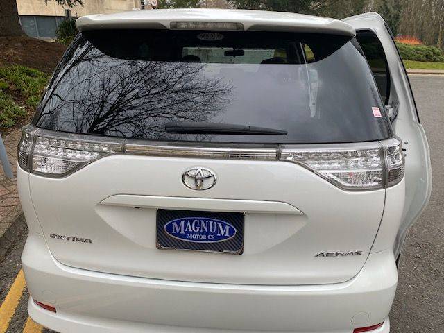 2013 Toyota Estima 2.4 Aeras 8 Seats